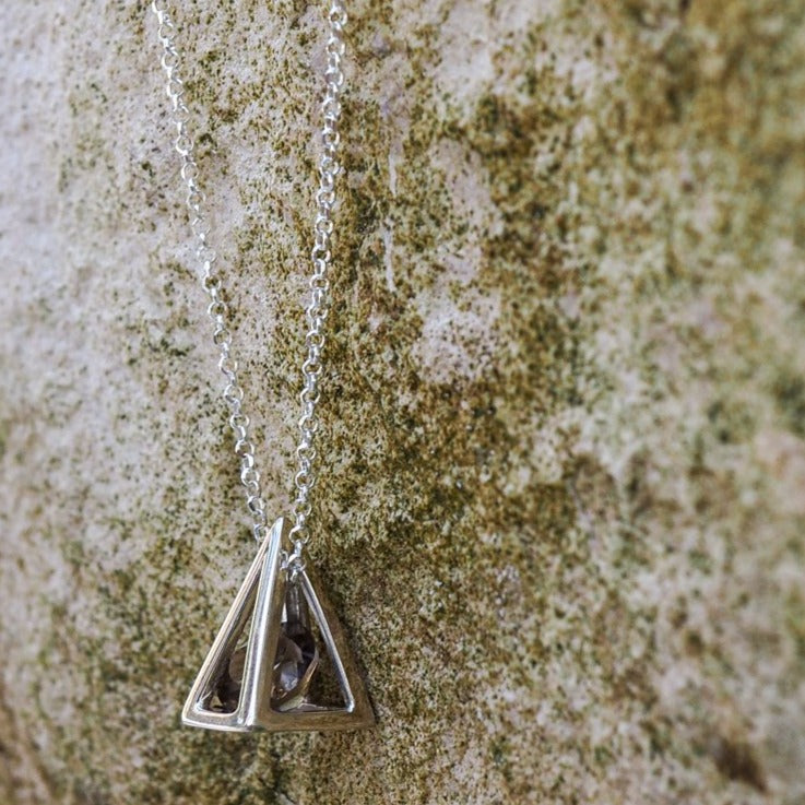 Pyramid of Lisa Necklace Petit