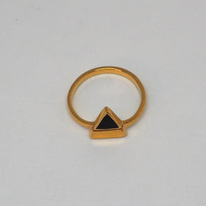 Lilla Triangle Ring